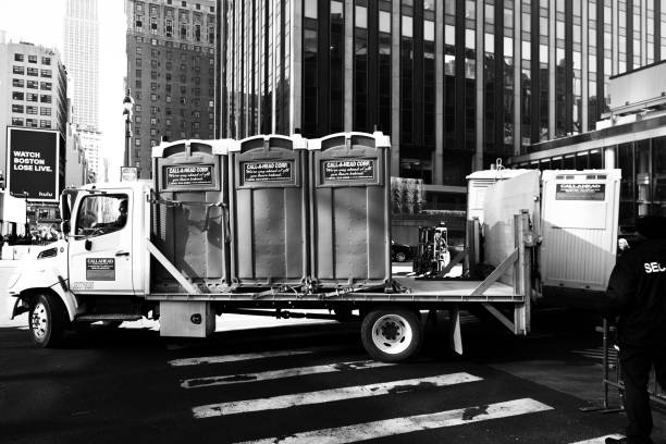Best Affordable portable toilet rental  in Woodlake, CA